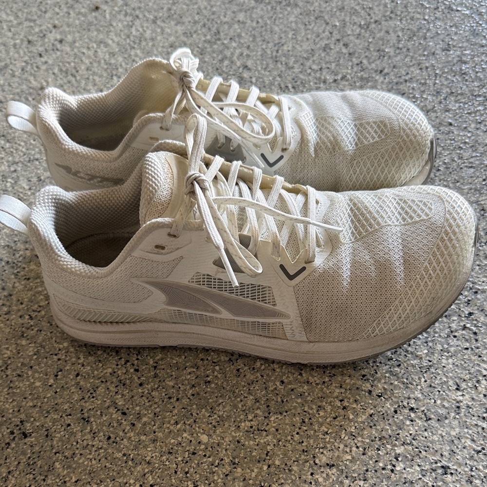 Altra Women's White/Cream Running Sneakers